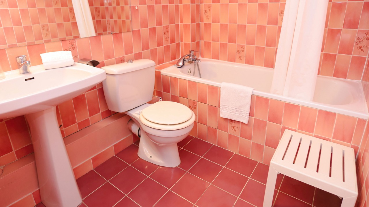 Photo of Bathroom in Saint-Maixent-l'Ecole