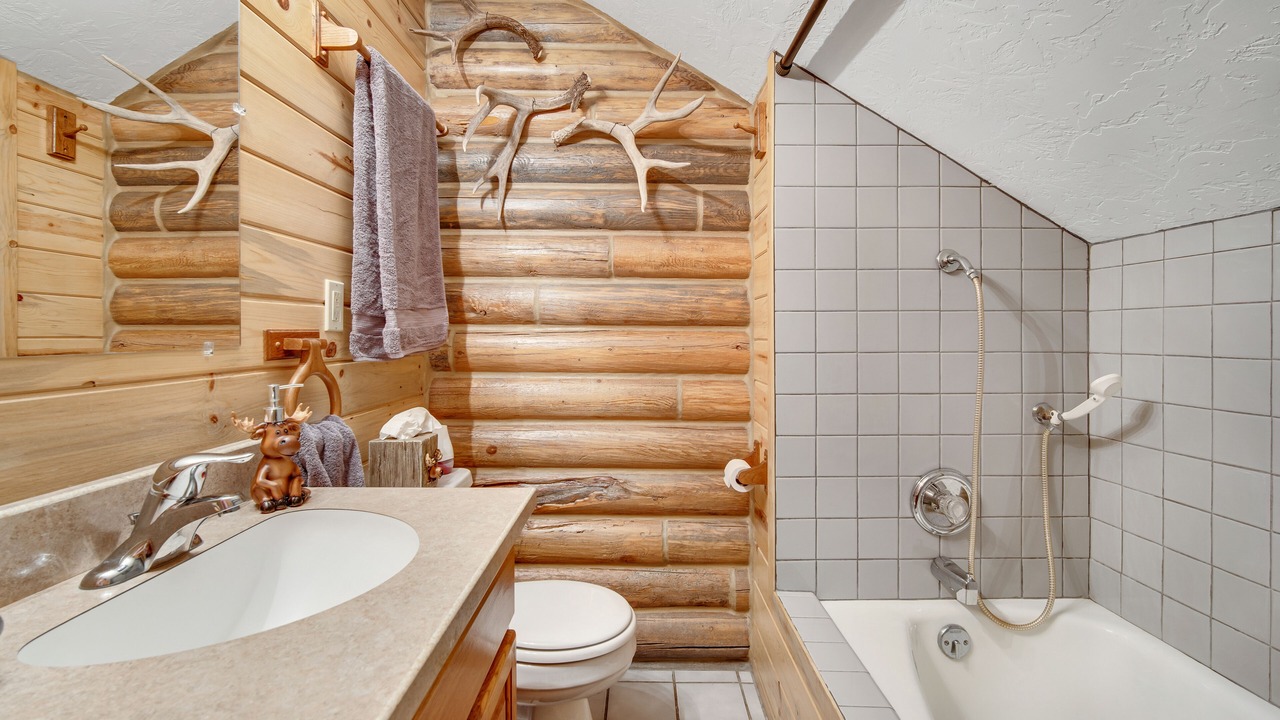 Photo of Bathroom in Gibbonsville