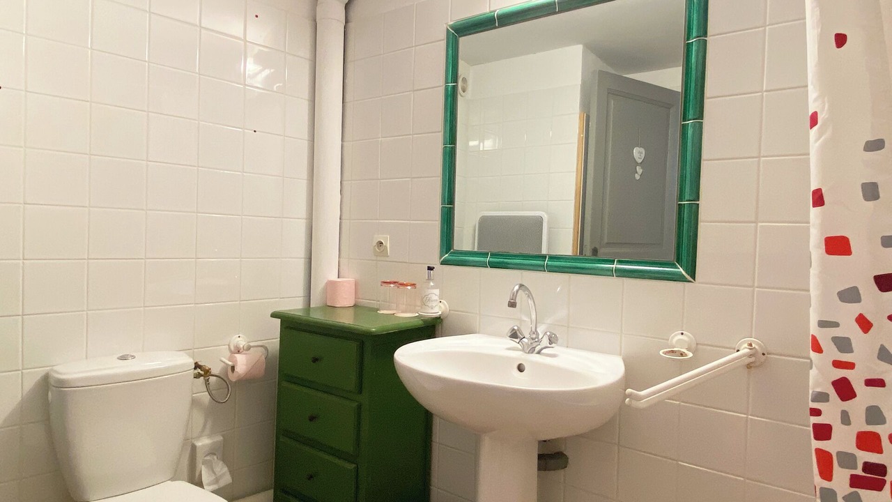 Photo of Bathroom in Cardet