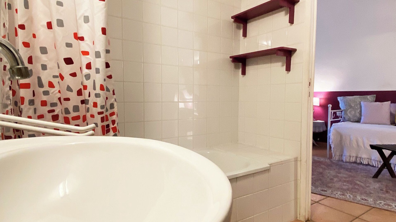 Photo of Bathroom in Cardet