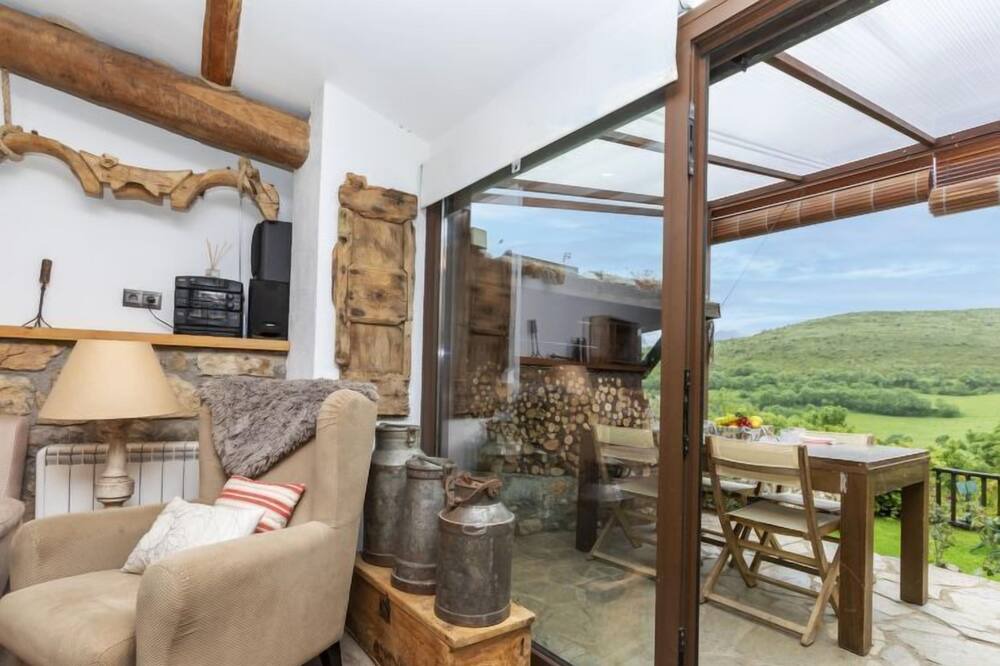 Photo of Livingroom in Olopte