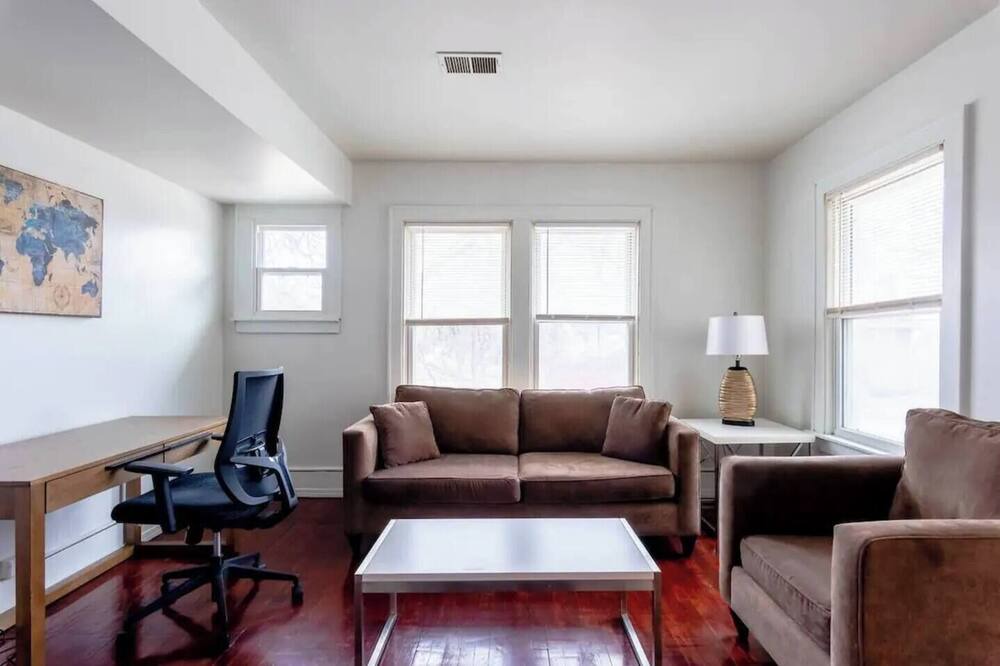 Photo of Livingroom in Ypsilanti