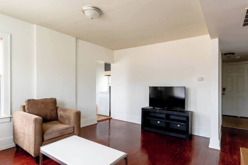 Photo of Livingroom in Ypsilanti