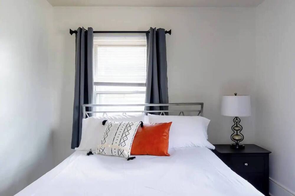 Photo of Bedroom in Ypsilanti