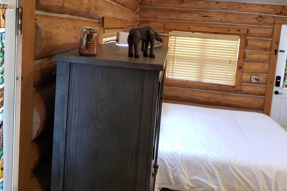 Photo of Bedroom in Enterprise