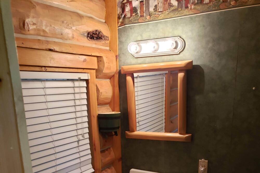 Photo of Bathroom in Enterprise