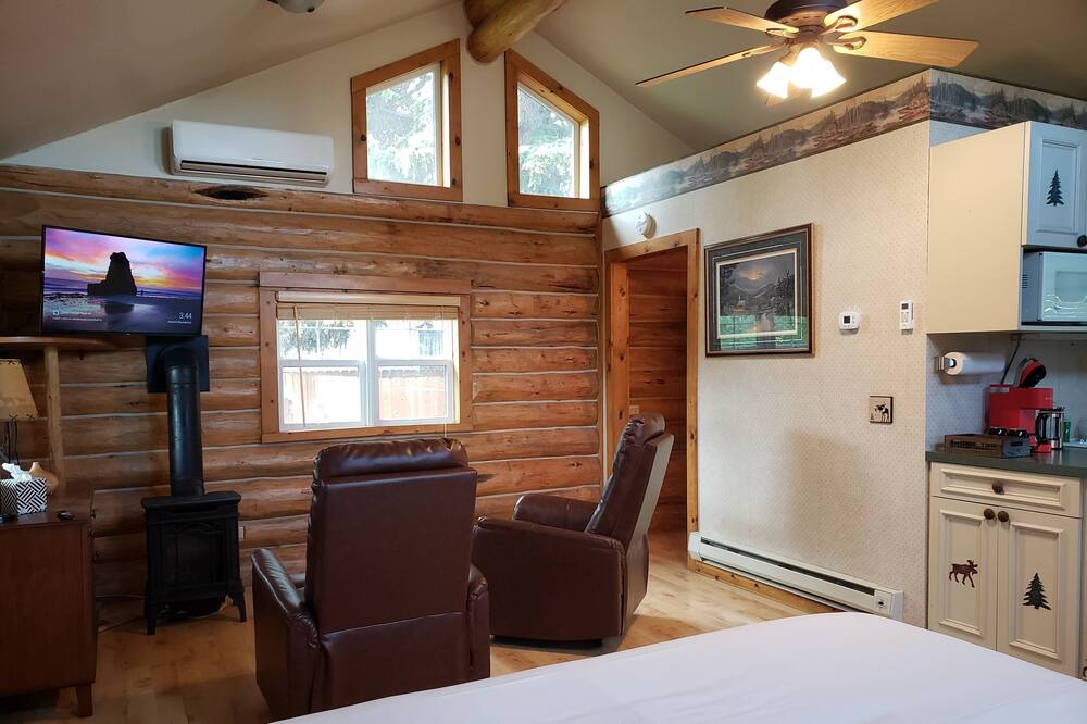 Photo of Bedroom in Enterprise