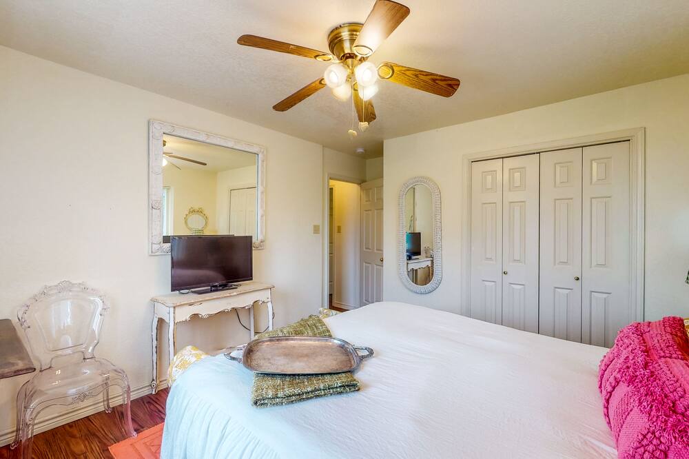 Photo of Others in Leon Junction