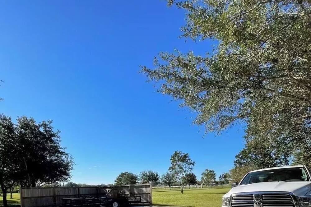 Photo of Outdoor in Iowa Colony