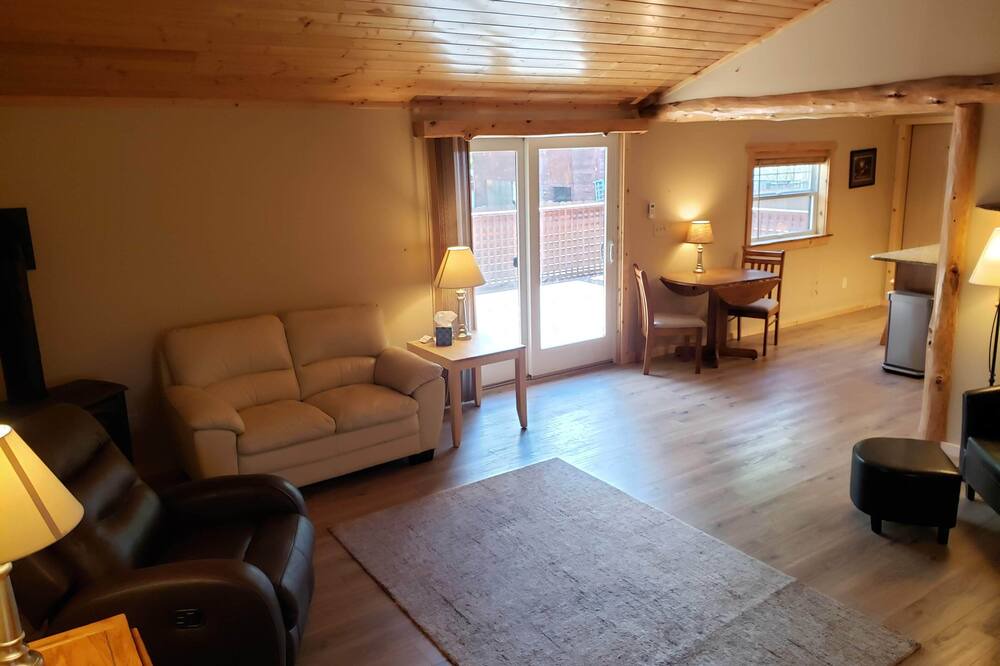 Photo of Livingroom in Enterprise