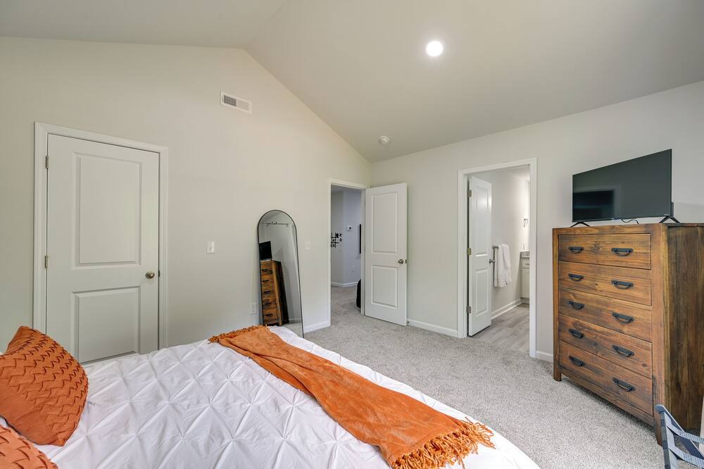 Photo of Bedroom in Greensboro