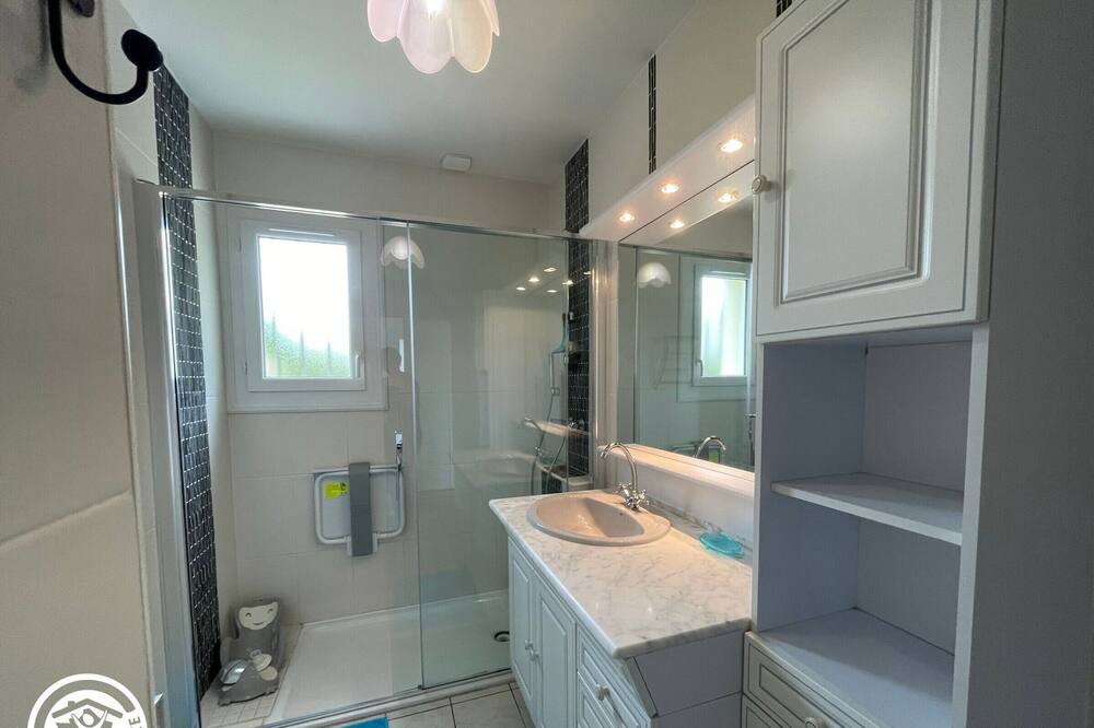 Photo of Bathroom in Chateau-d'Olonne
