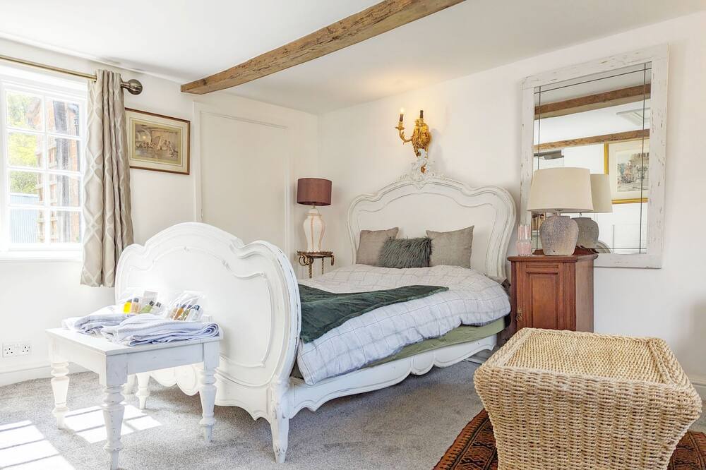 Photo of Bedroom in Wickham