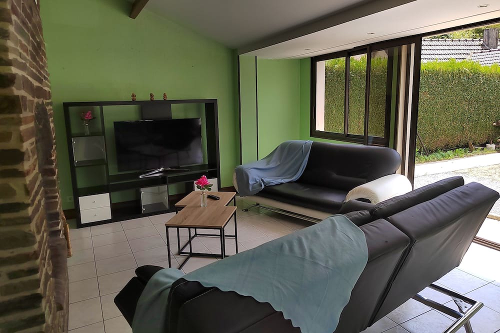 Photo of Livingroom in Saint-Ebremond-de-Bonfosse