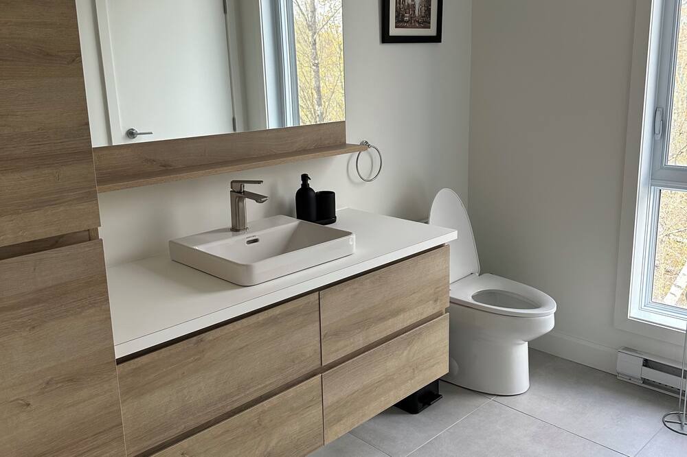 Photo of Bathroom in Owl's Head Ski Resort