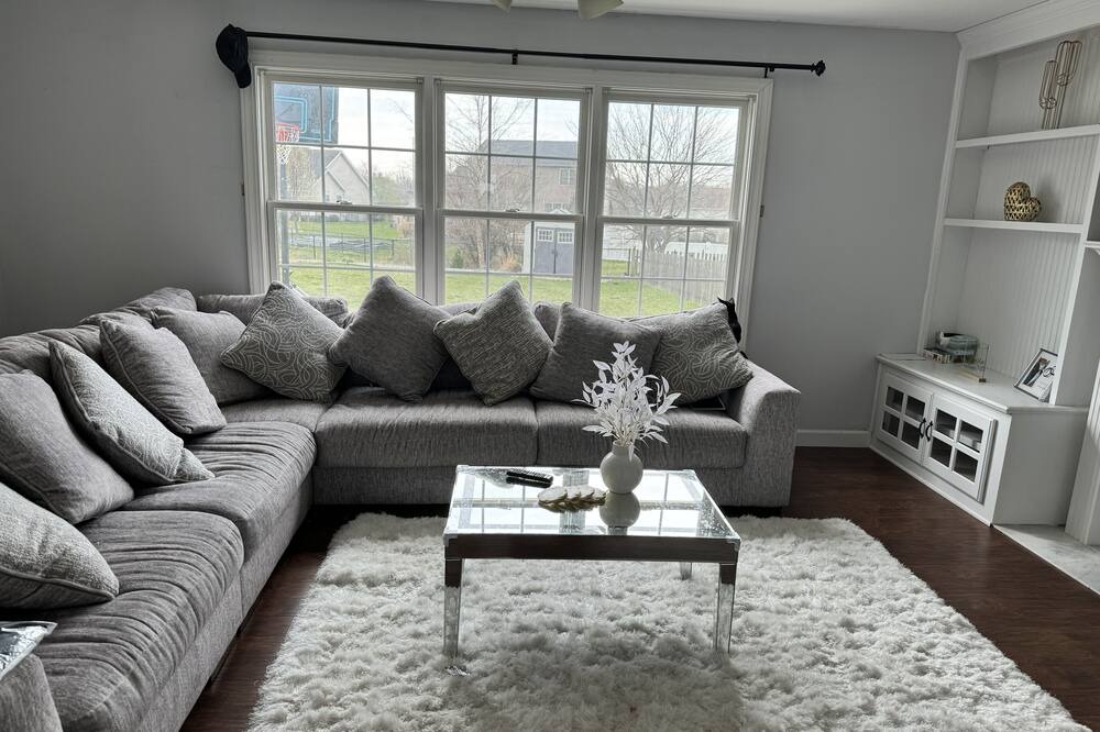 Photo of Livingroom in Forsyth