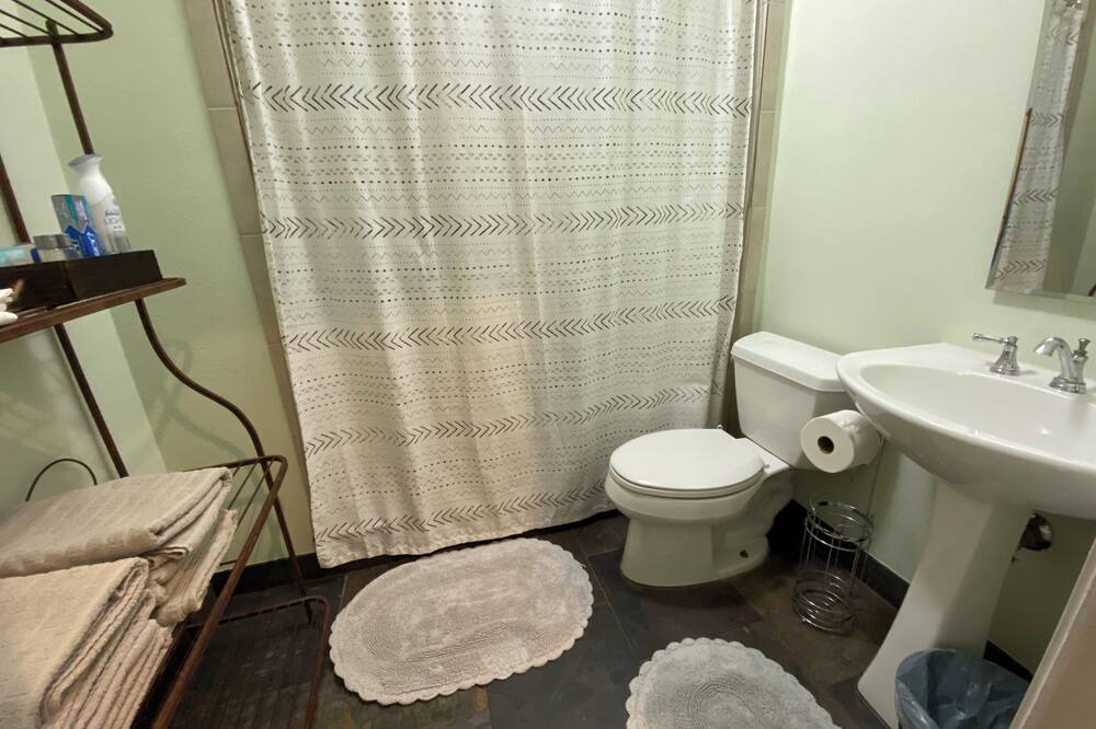 Photo of Bathroom in Crowley