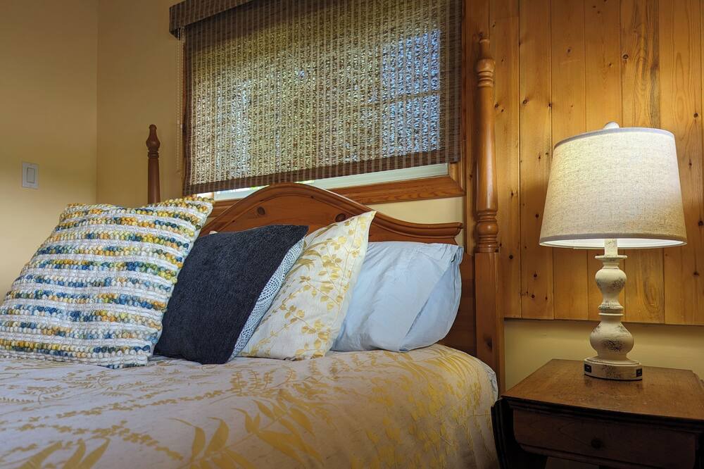 Photo of Bedroom in Innisfil