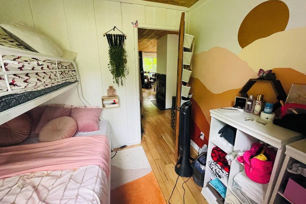 Photo of Bedroom in St-Adolphe-d'Howard