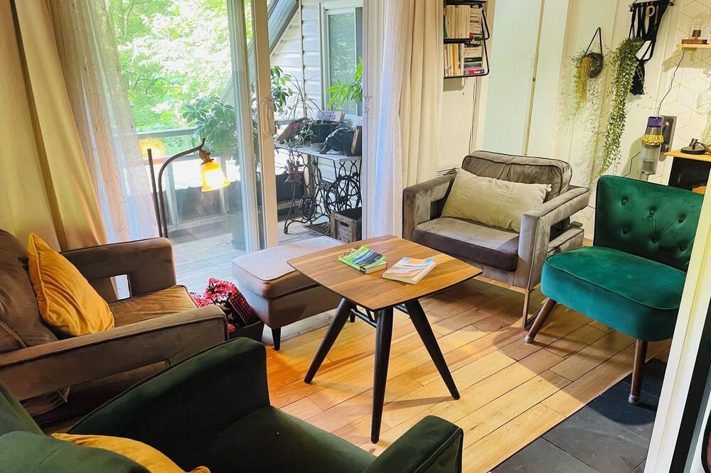 Photo of Livingroom in St-Adolphe-d'Howard