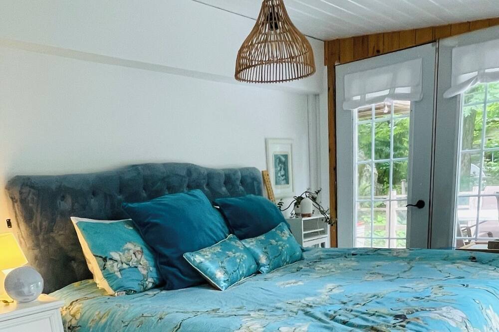 Photo of Bedroom in St-Adolphe-d'Howard