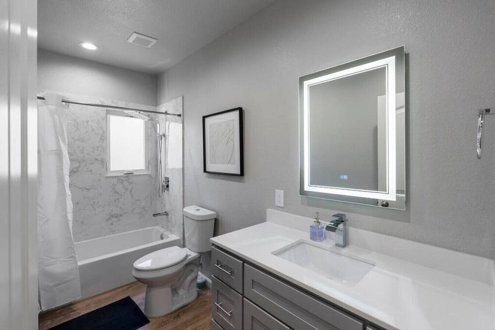 Photo of Others in West Oakland