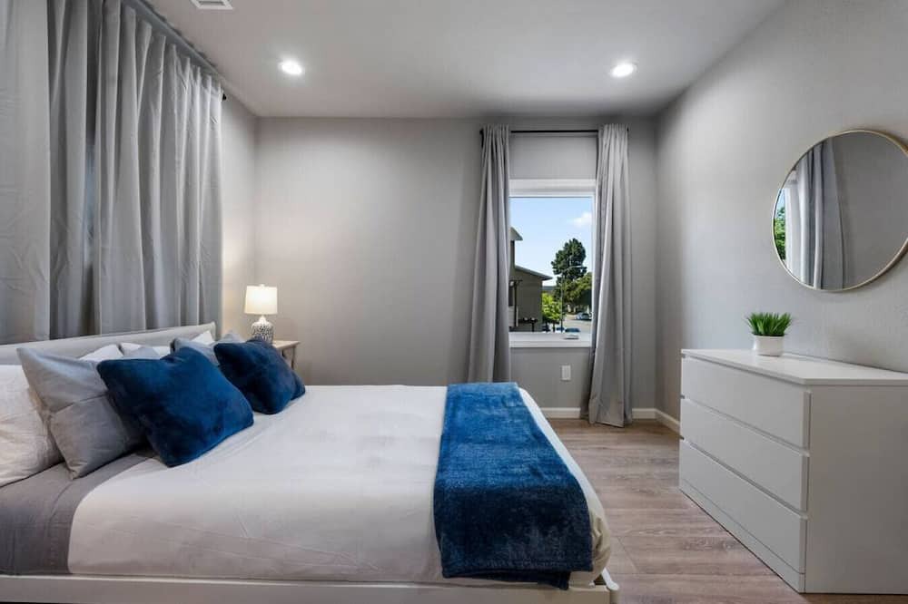 Photo of Others in West Oakland