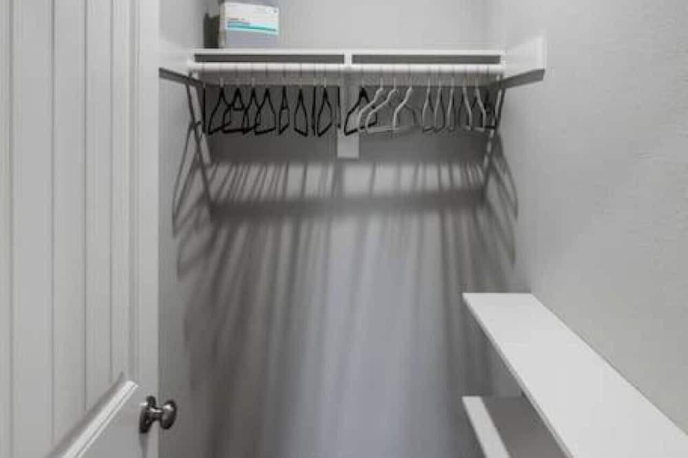 Photo of Others in West Oakland