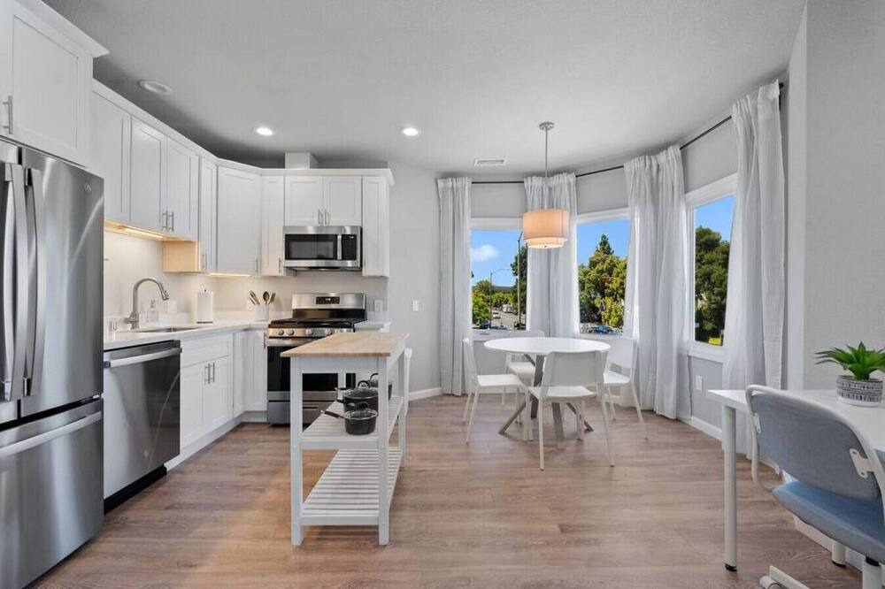 Photo of Kitchen in West Oakland