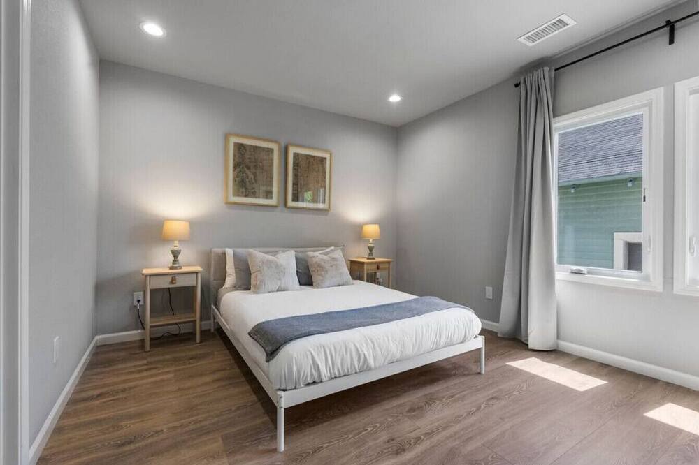 Photo of Others in West Oakland