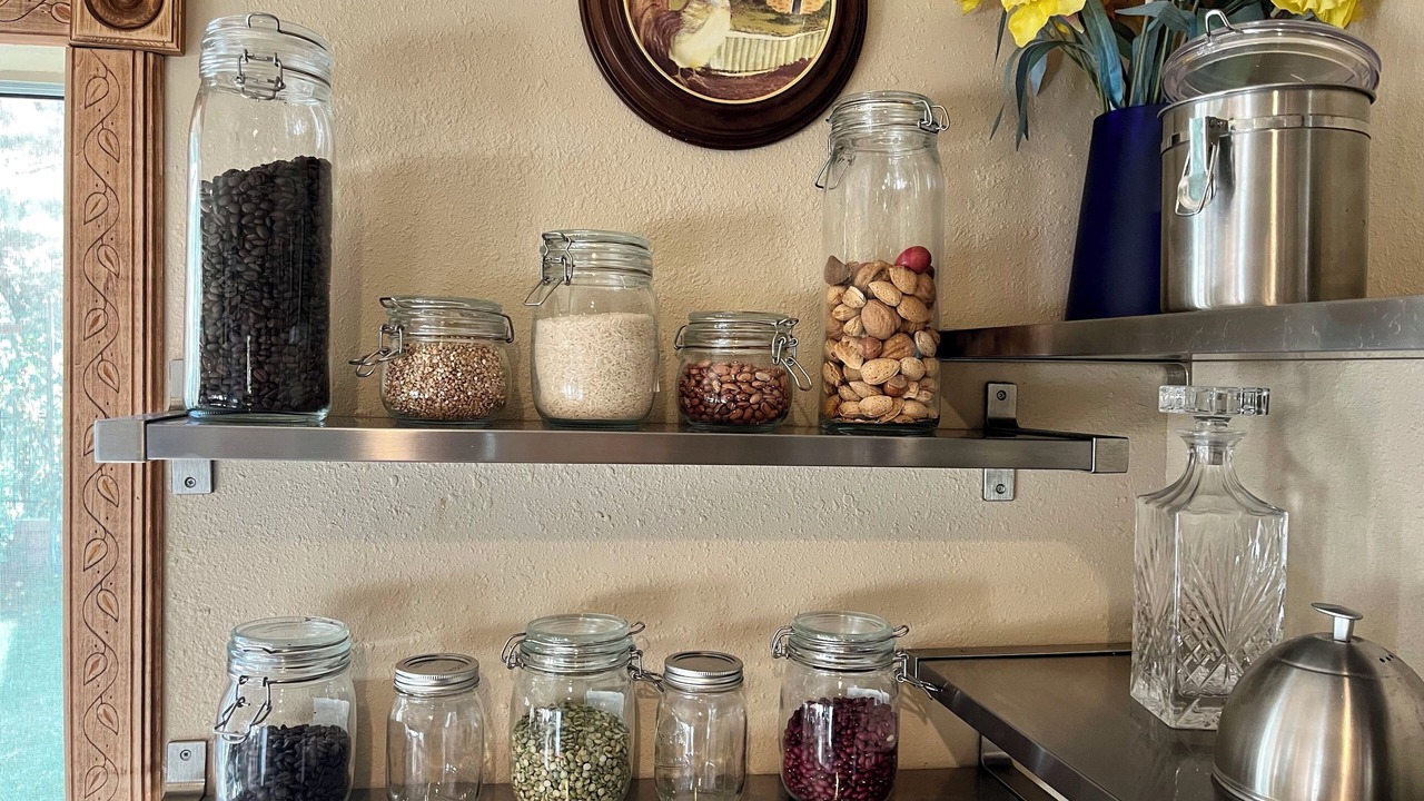 Photo of Kitchen in Newhall