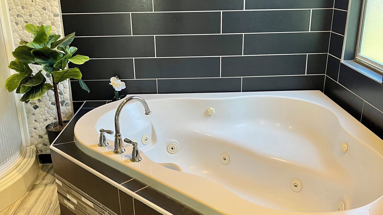 Photo of Bathroom in Newhall