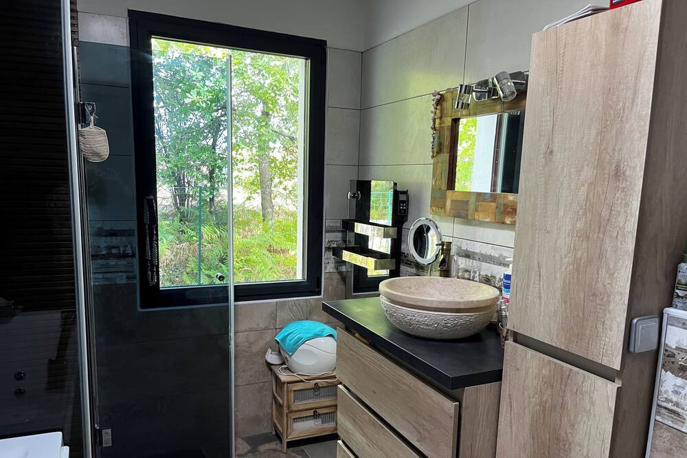 Photo of Bathroom in Parentis-en-Born