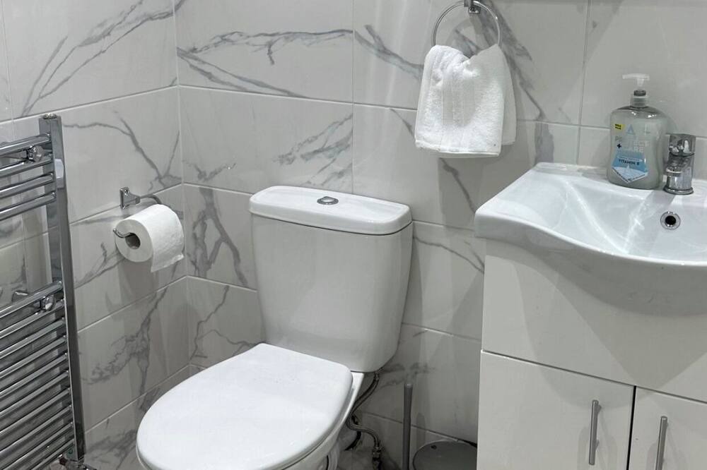 Photo of Bathroom in Brent