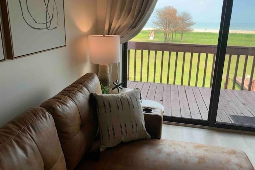 Photo of Livingroom in Long Lake