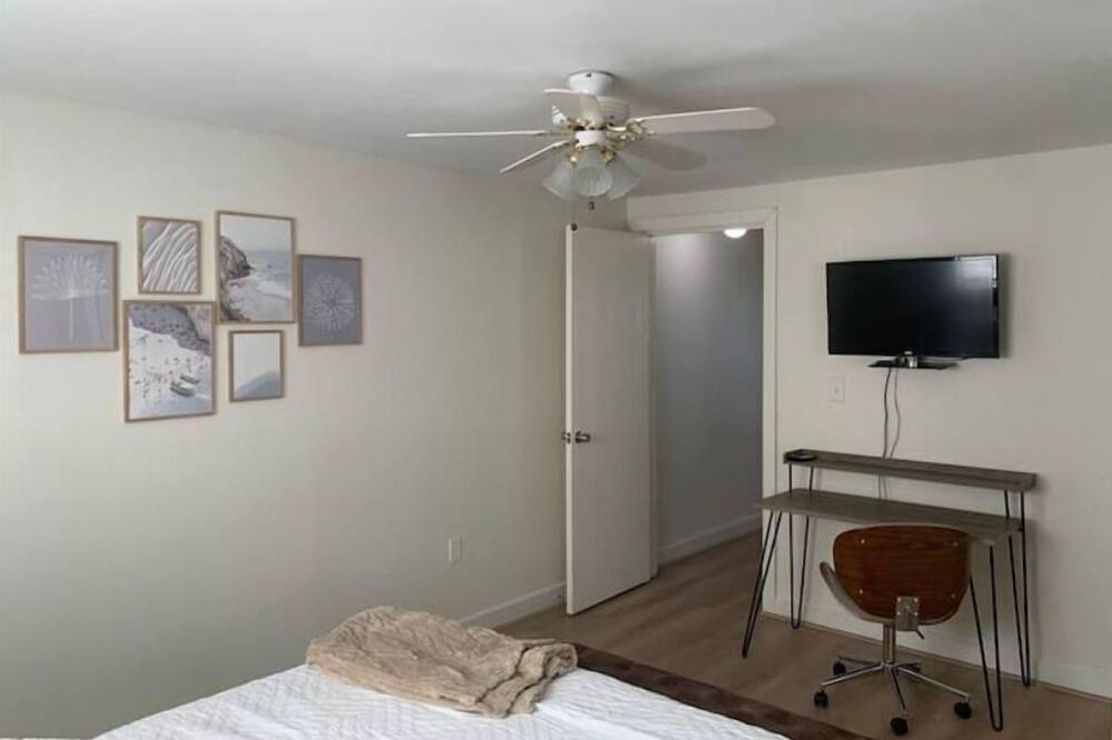 Photo of Bedroom in Long Lake