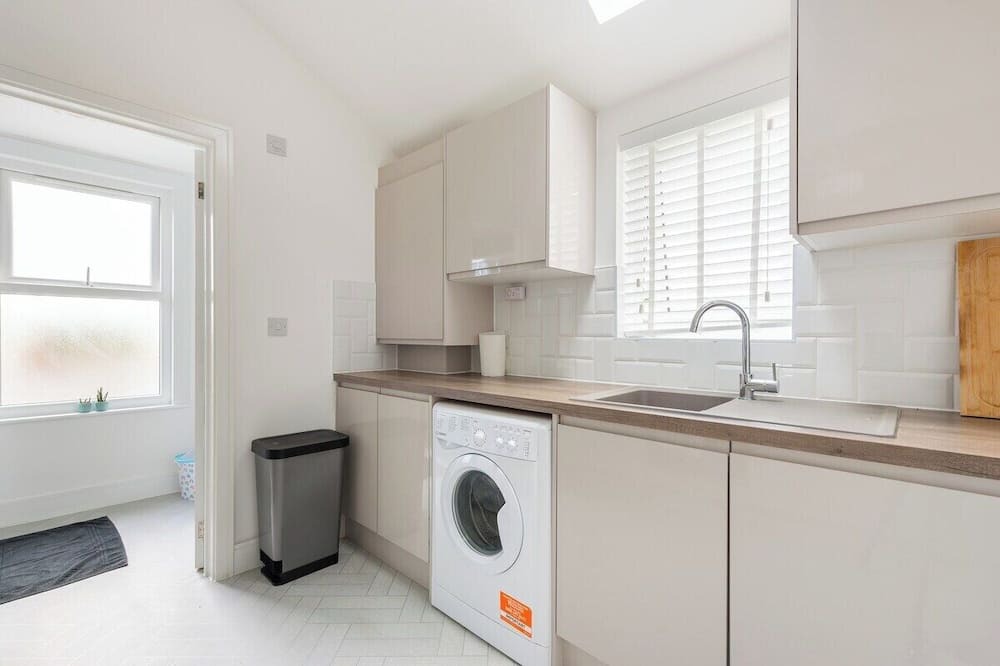 Photo of Kitchen in Rochester East Ward