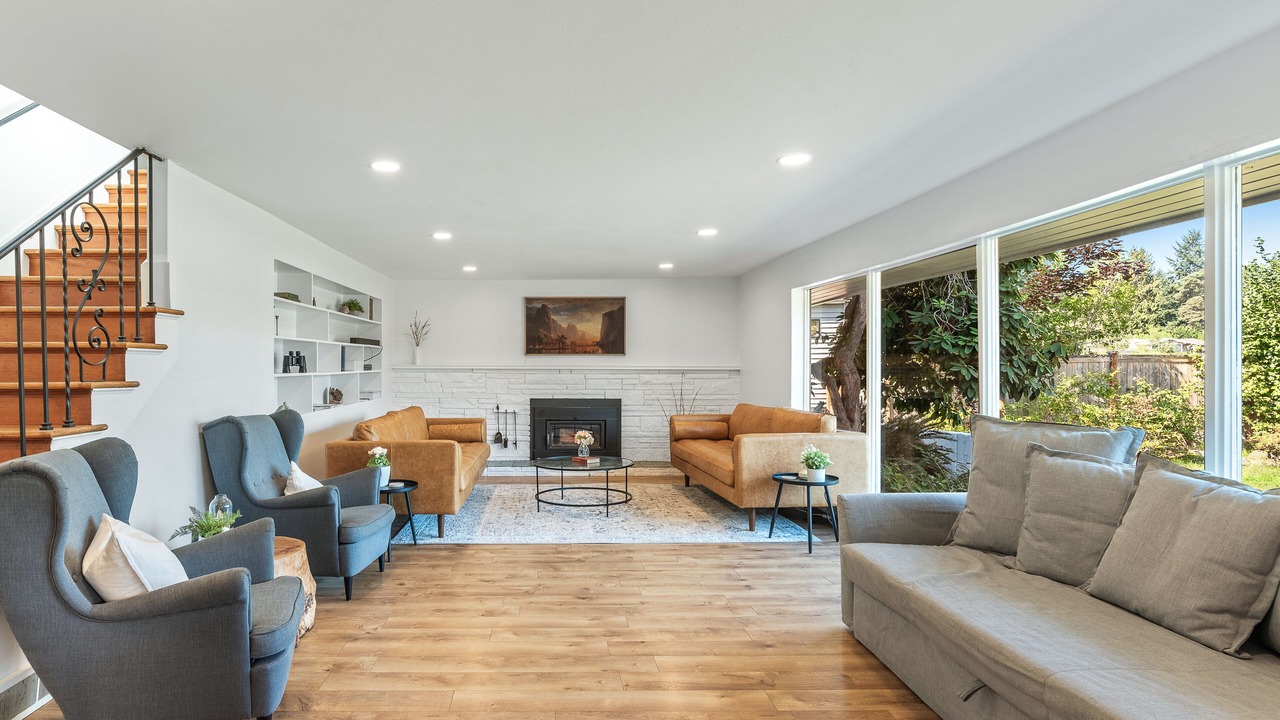 Photo of Livingroom in Edmonds