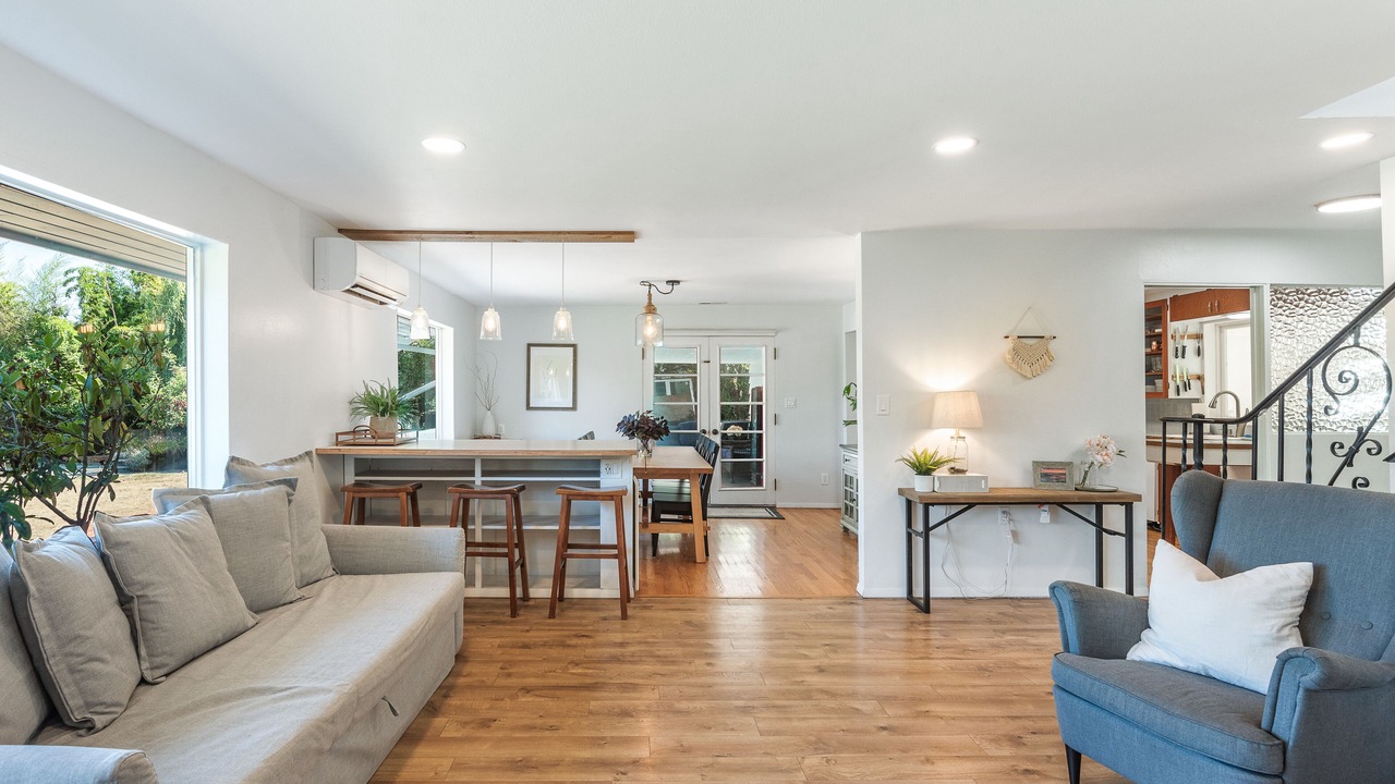 Photo of Livingroom in Edmonds
