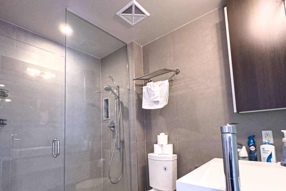 Photo of Bathroom in Central Waterfront