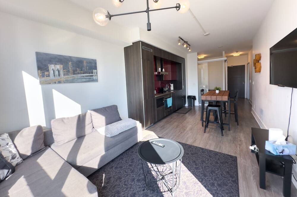 Photo of Livingroom in Central Waterfront
