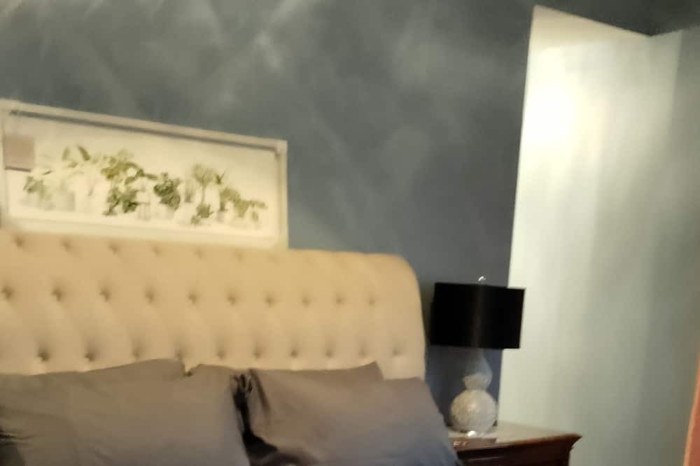 Photo of Bedroom in Bloomfield