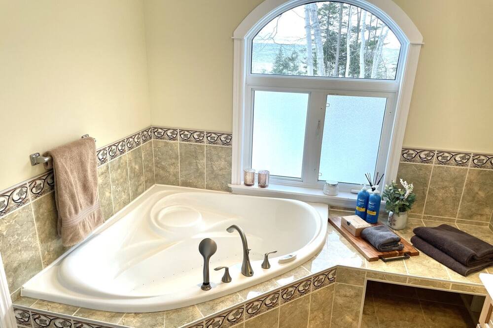 Photo of Bathroom in Deer Lake