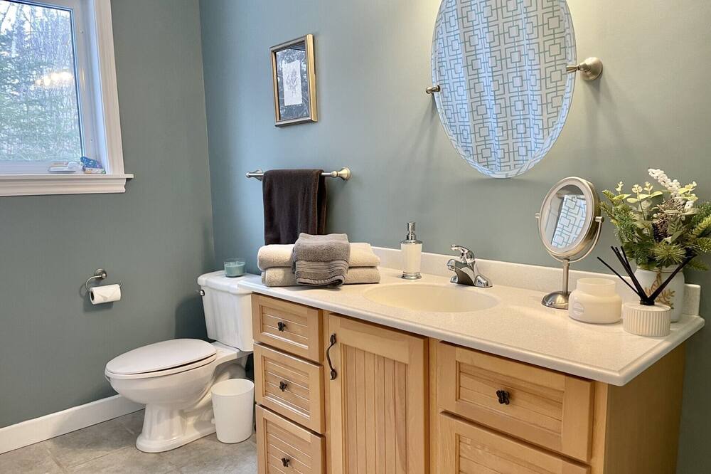 Photo of Bathroom in Deer Lake