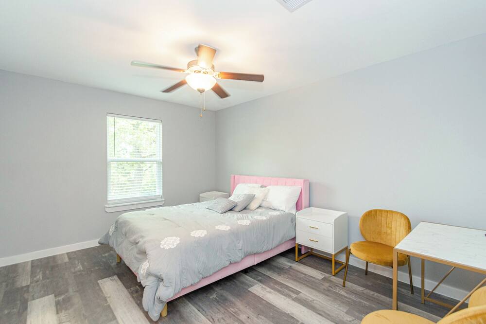 Photo of Bedroom in North Shore