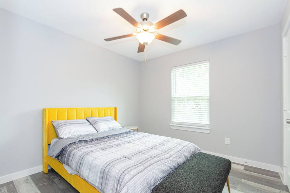 Photo of Bedroom in North Shore