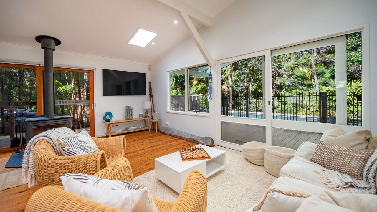Photo of Livingroom in Macmasters Beach