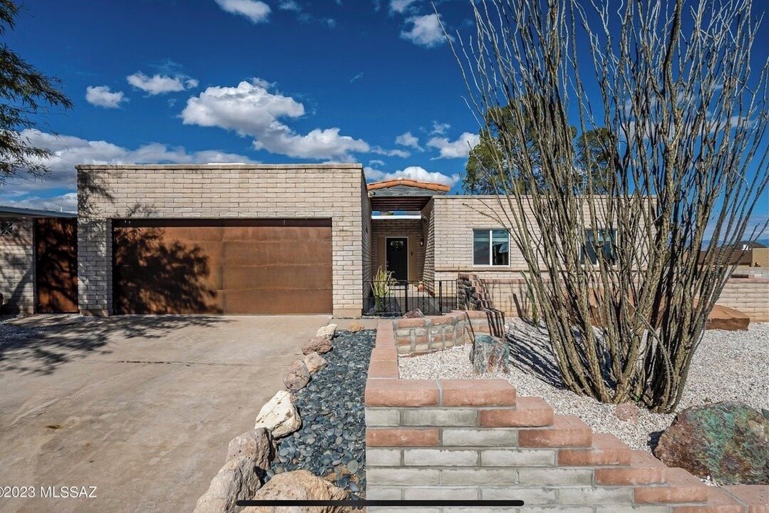 Photo of Outdoor in Drexel Heights