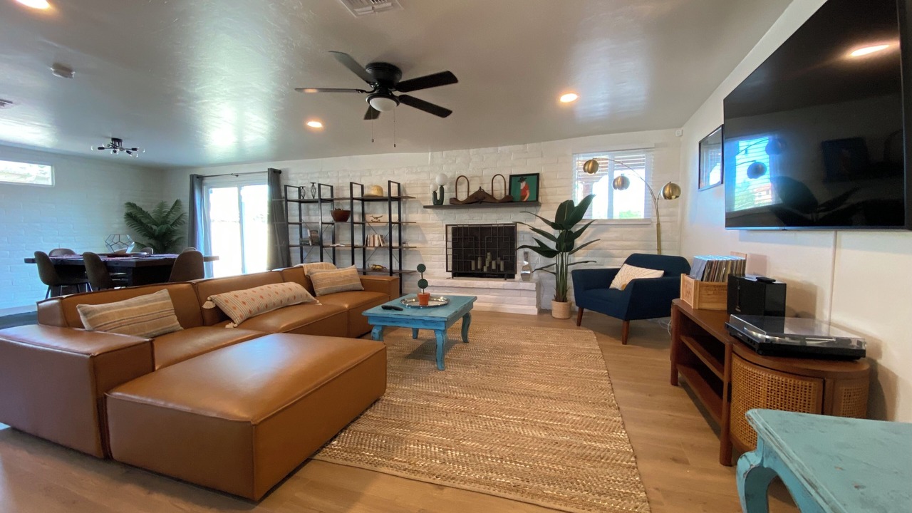 Photo of Livingroom in Drexel Heights