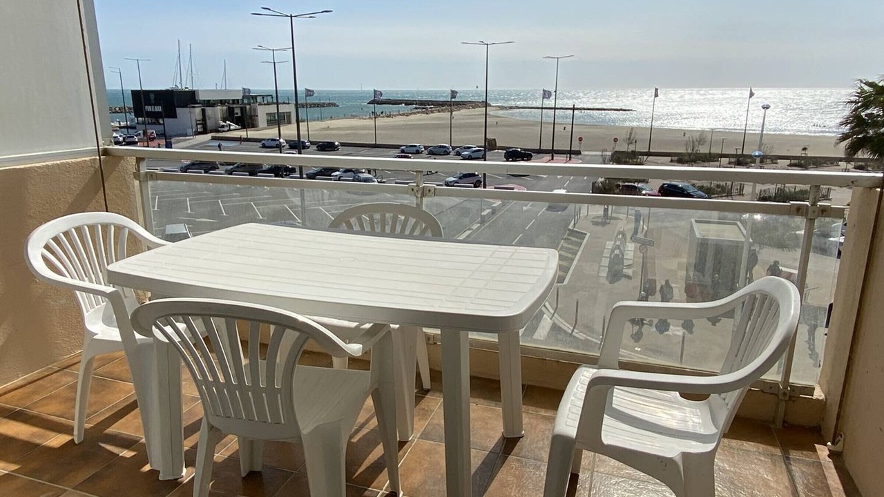 Photo of Outdoor in La Jetee